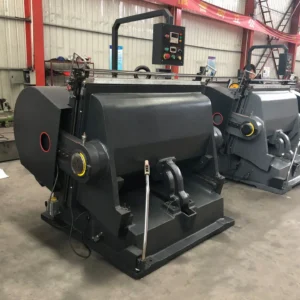 Manual creasing and die cutting machine