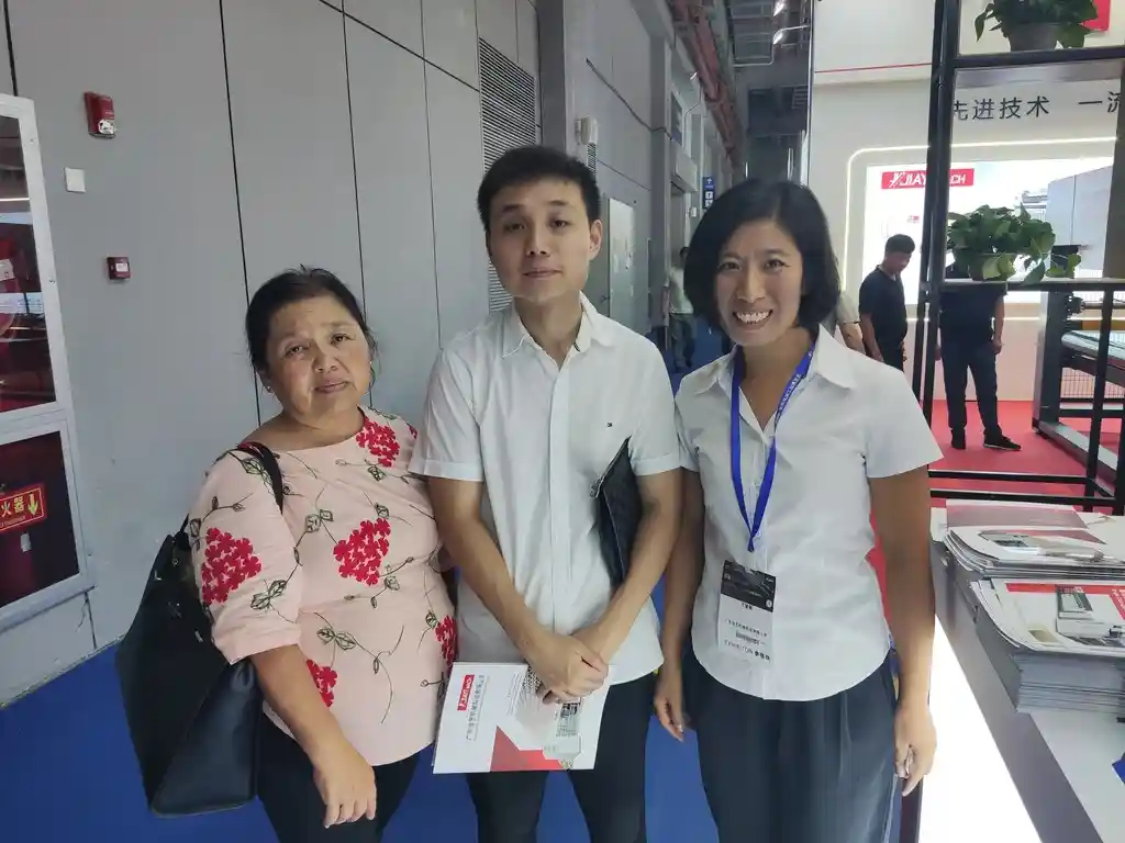 展会照片 (7) 展会照片 7