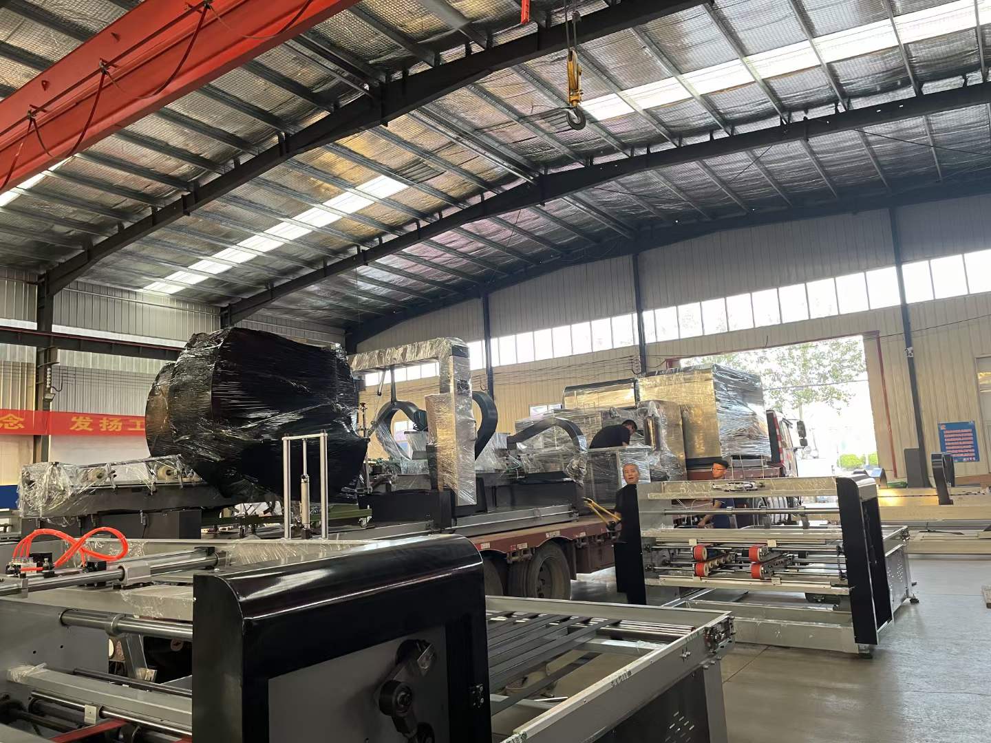 全自动粘钉一体机 2