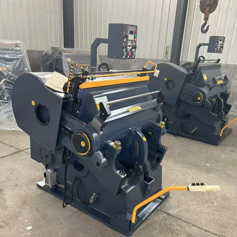 manual creasing and die cutting machine