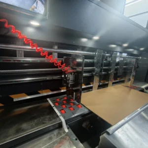 Jeytop corrugated flexo printer showing the feeding system for stable board transport.